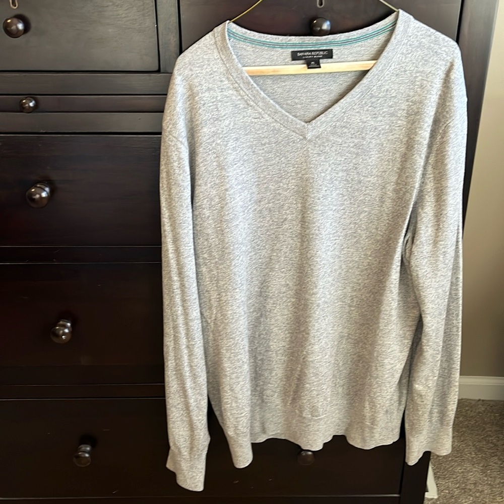 Banana Republic luxury blend v neck sweater, XL.